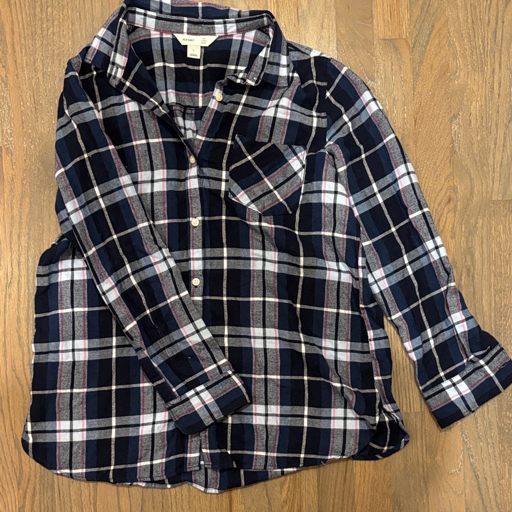 Old Navy Women's Plaid Button Down Shirt - Navy and White